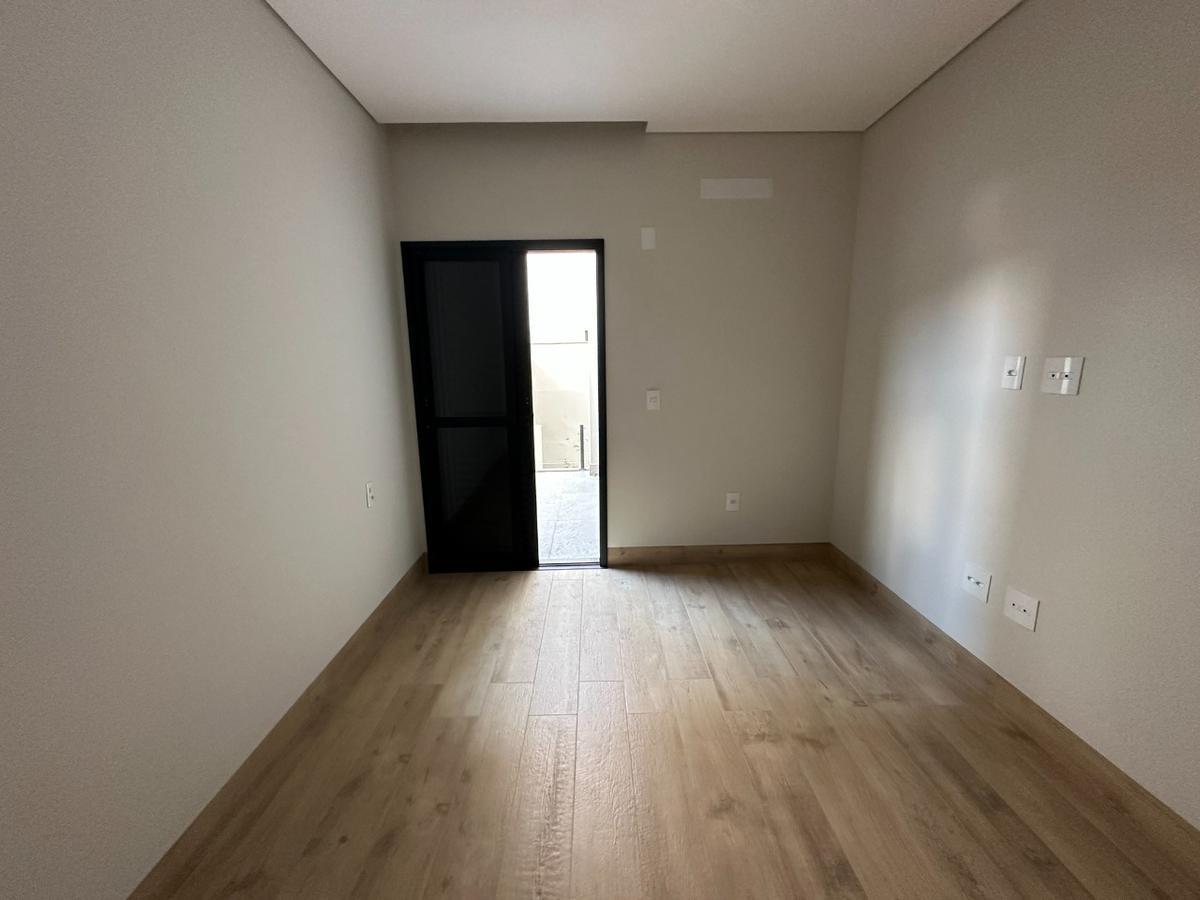 Casa, Jaraguá, 4 Quartos, 4 Vagas, 1 Suíte