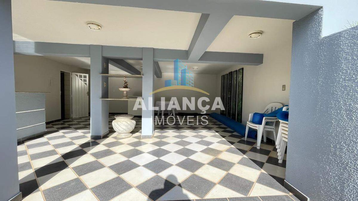 Casa, Centro, 4 Quartos, 2 Vagas, 3 Suítes