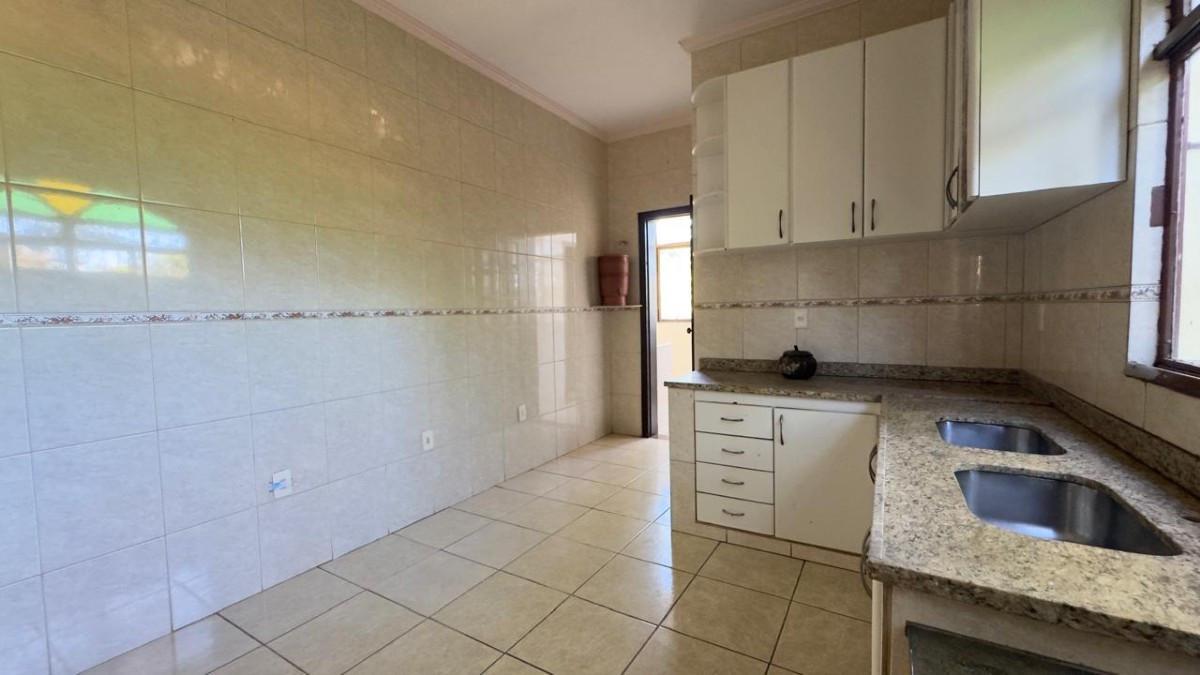 Casa, Bom Sossego, 5 Quartos, 8 Vagas, 2 Suítes