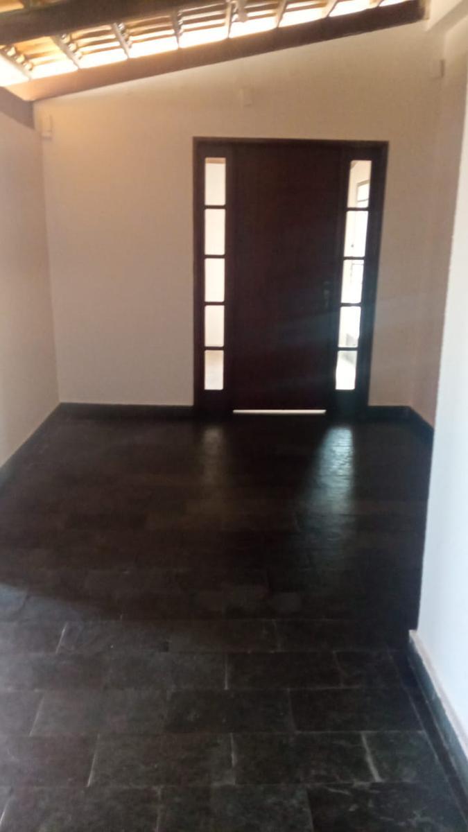 Casa Comercial, Eldorado, 2 Quartos, 0 Vaga