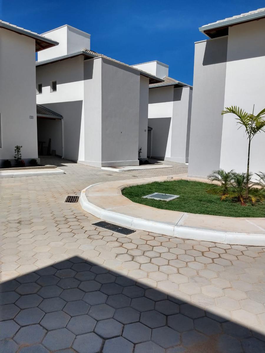 Casa, Centro, 3 Quartos, 2 Vagas, 1 Suíte
