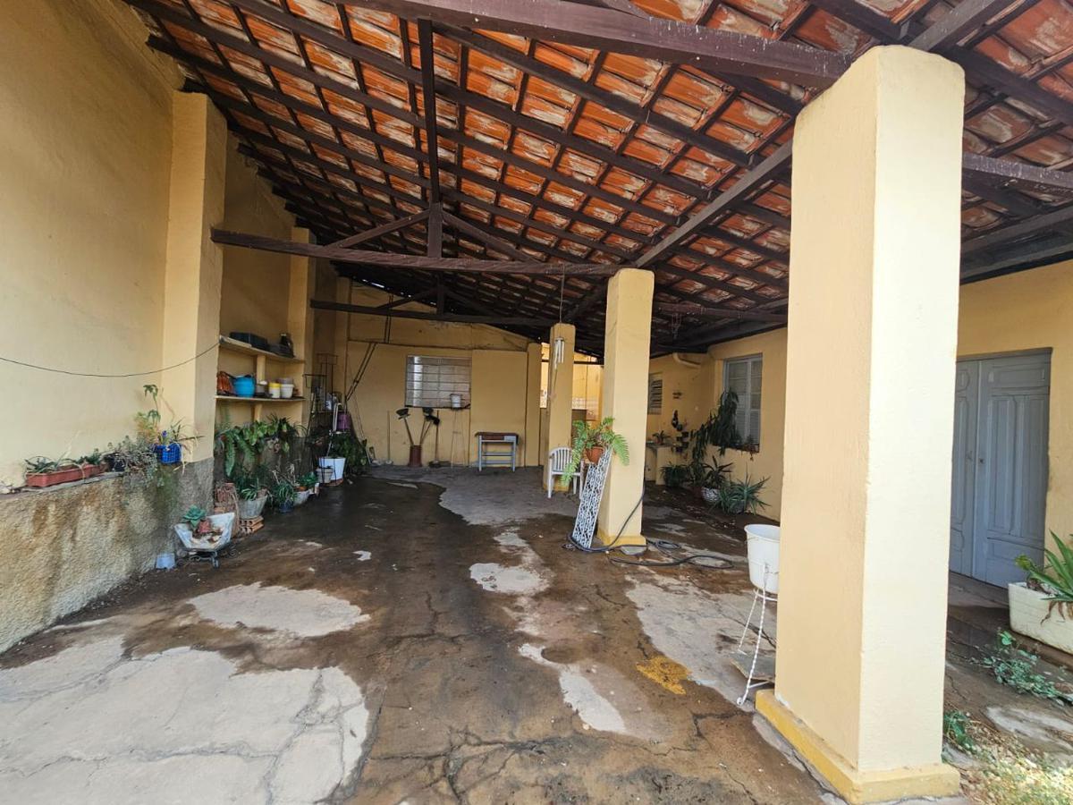 Casa, Cachoeirinha, 3 Quartos, 5 Vagas