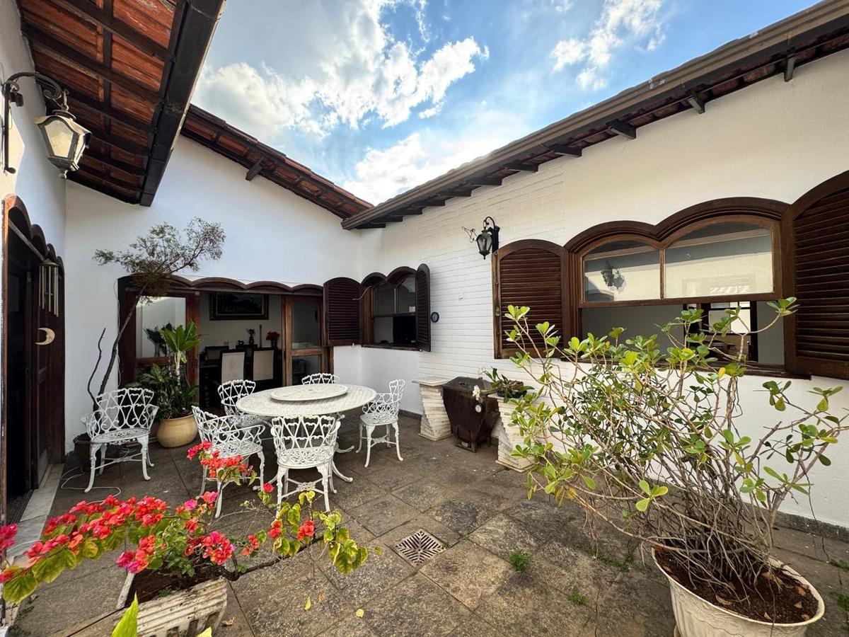 Casa, São Luiz (pampulha), 3 Quartos, 3 Vagas, 1 Suíte