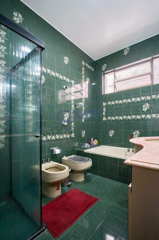 Casa, Luxemburgo, 5 Quartos, 4 Vagas, 1 Suíte