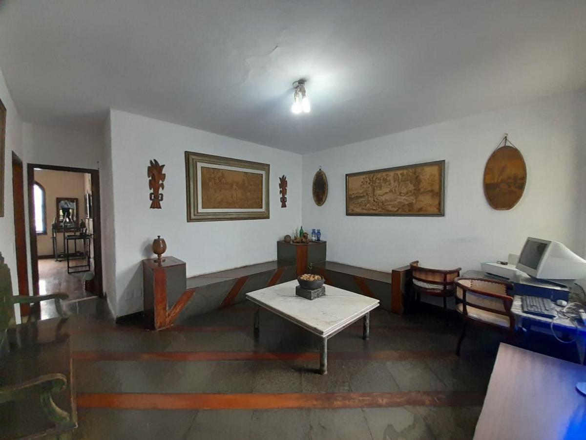 Casa, Sagrada Família, 6 Quartos, 4 Vagas, 4 Suítes