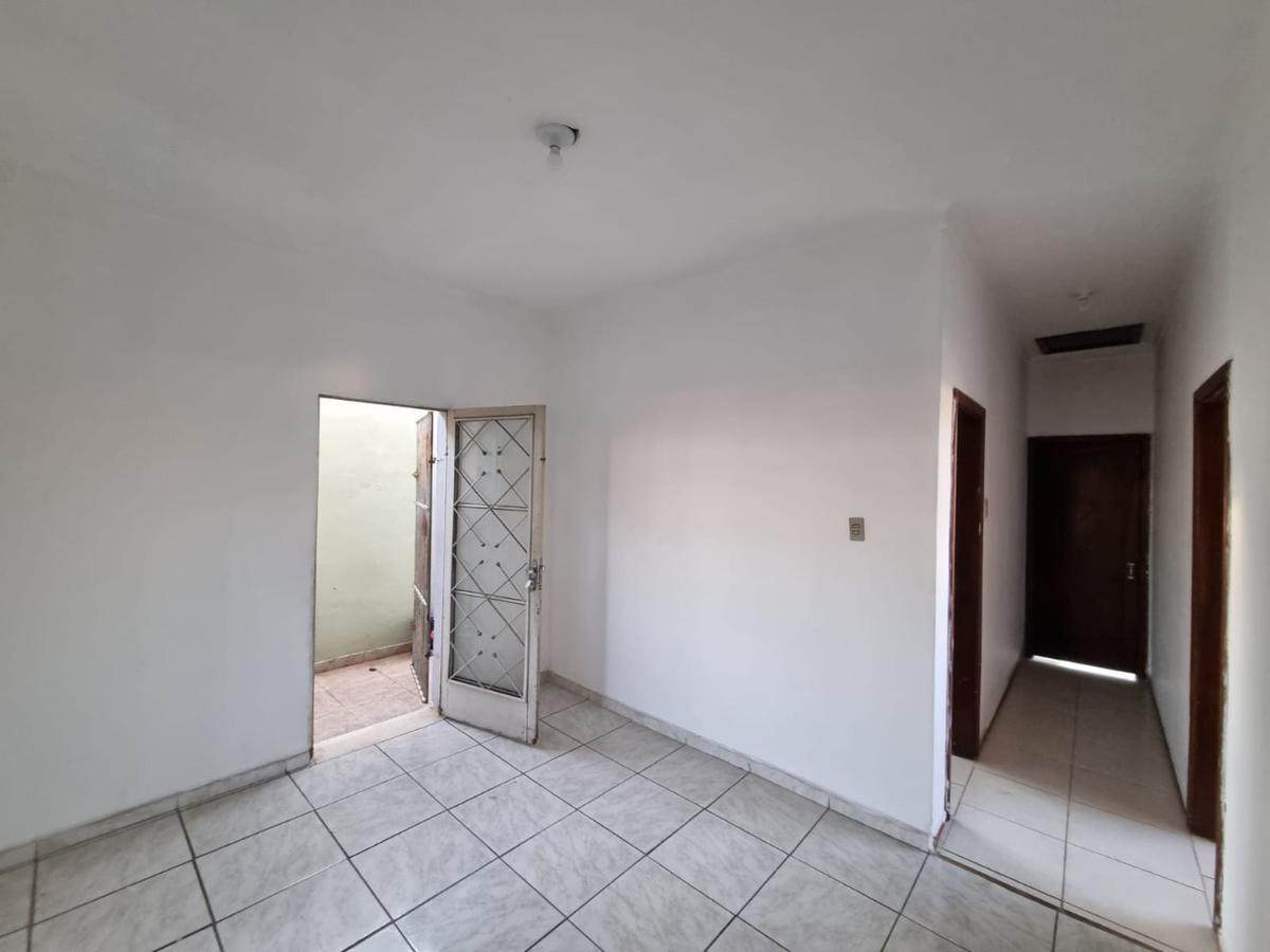 Casa, Lagoinha, 3 Quartos, 0 Vaga, 1 Suíte