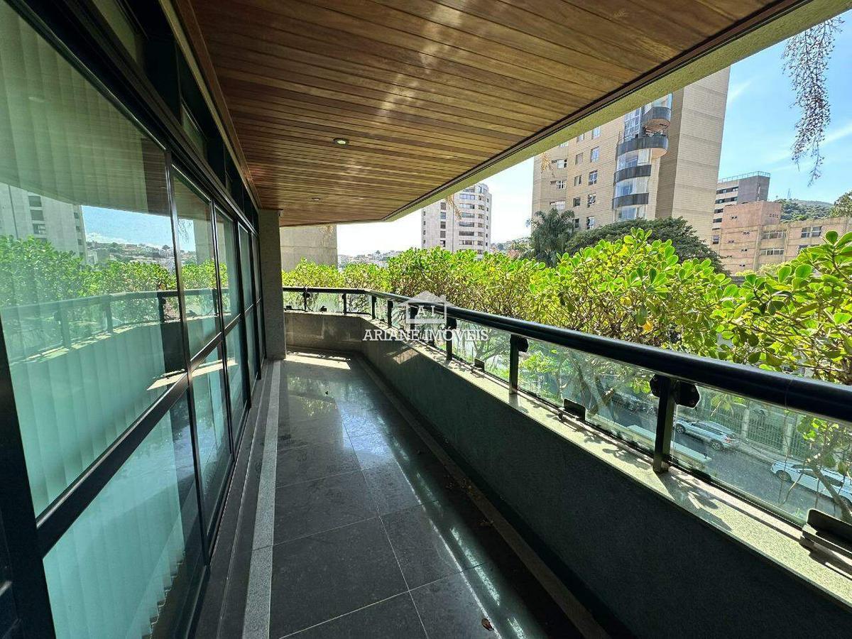 Apartamento, Serra, 4 Quartos, 5 Vagas, 2 Suítes