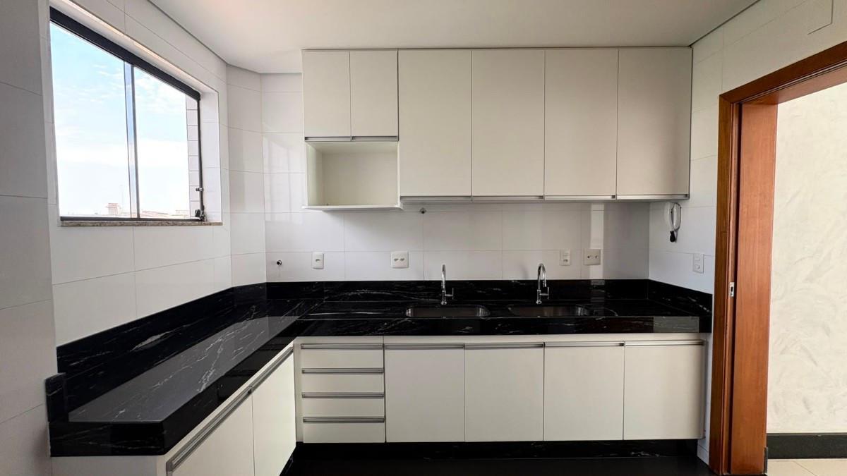 Apartamento, São Lucas, 4 Quartos, 3 Vagas, 2 Suítes