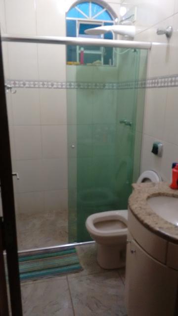 Casa, Oitis, 2 Quartos, 4 Vagas, 0 Suíte