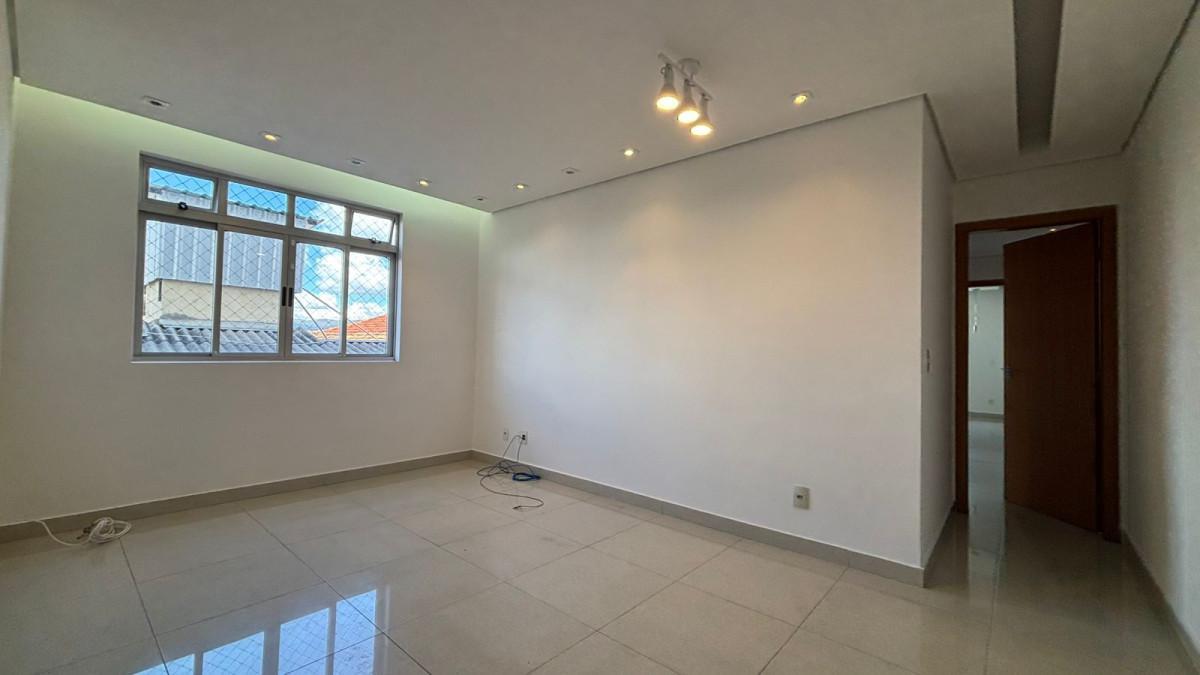 Apartamento, Sagrada Família, 3 Quartos, 2 Vagas, 1 Suíte