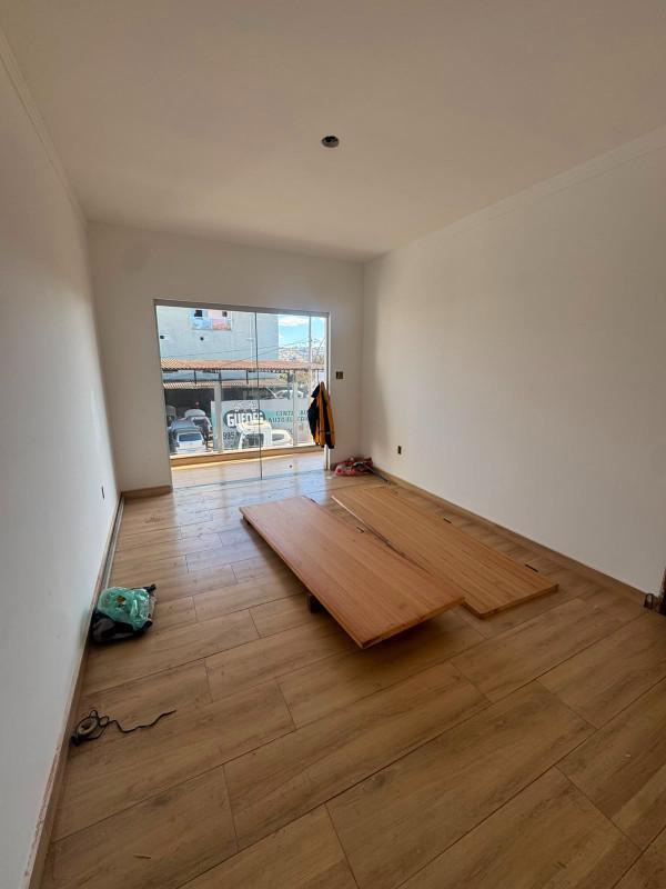 Casa, Centro, 3 Quartos, 2 Vagas, 1 Suíte