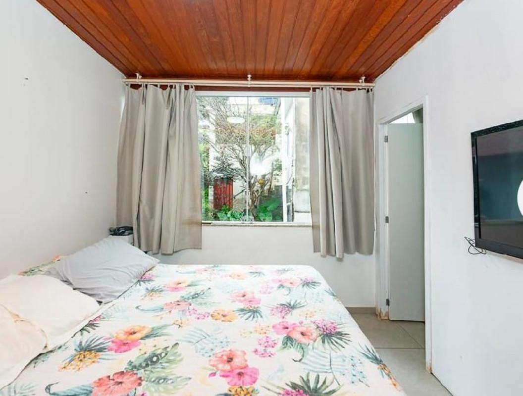 Casa, Barreiro, 5 Quartos, 2 Vagas, 1 Suíte