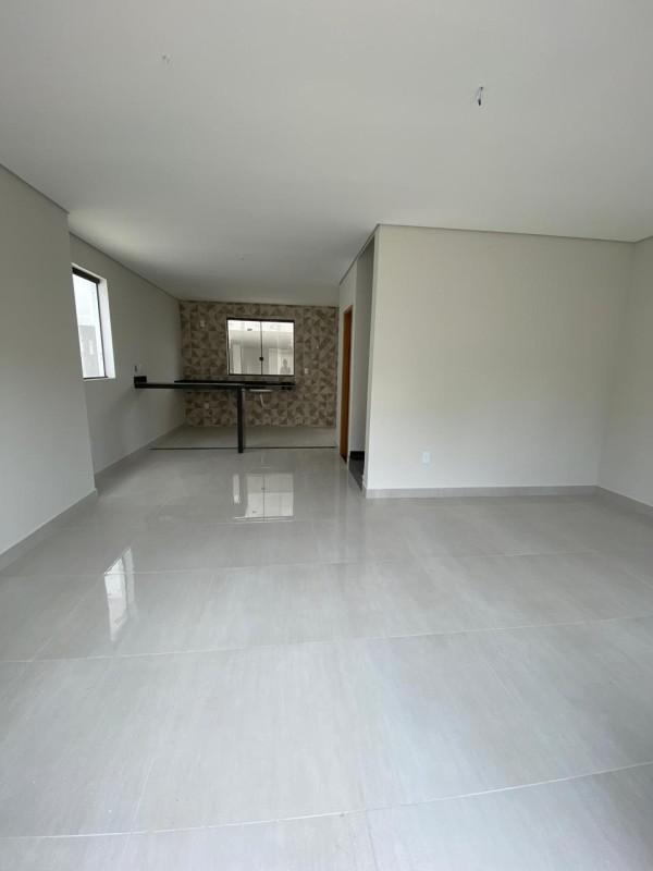 Casa, Masterville, 2 Quartos, 2 Vagas, 1 Suíte