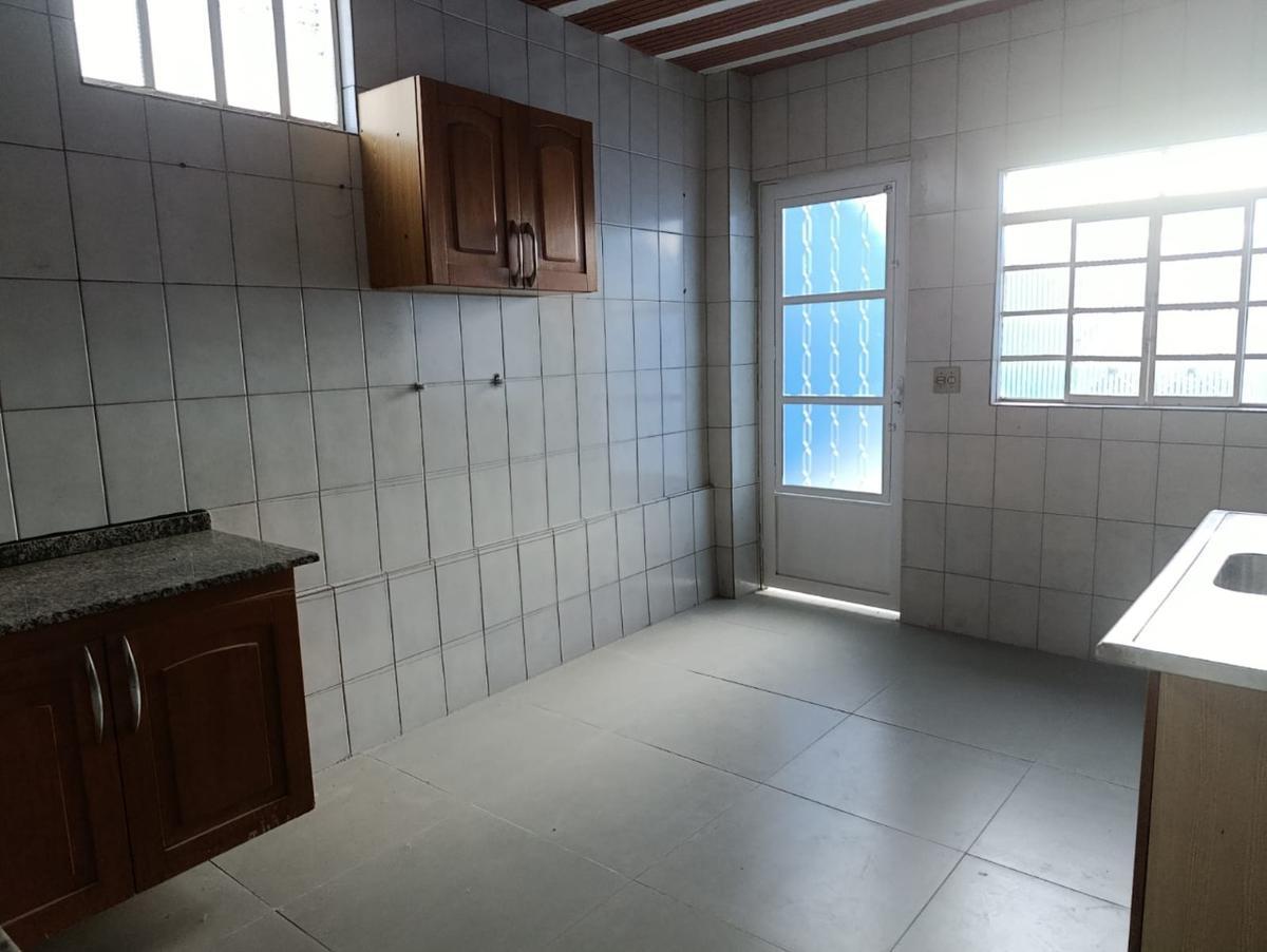 Casa, Jardim Montanhês, 4 Quartos, 2 Vagas, 1 Suíte