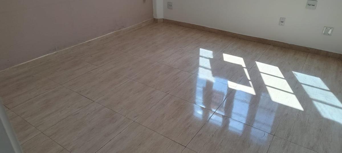 Sala, Centro, 1 Quarto, 0 Vaga