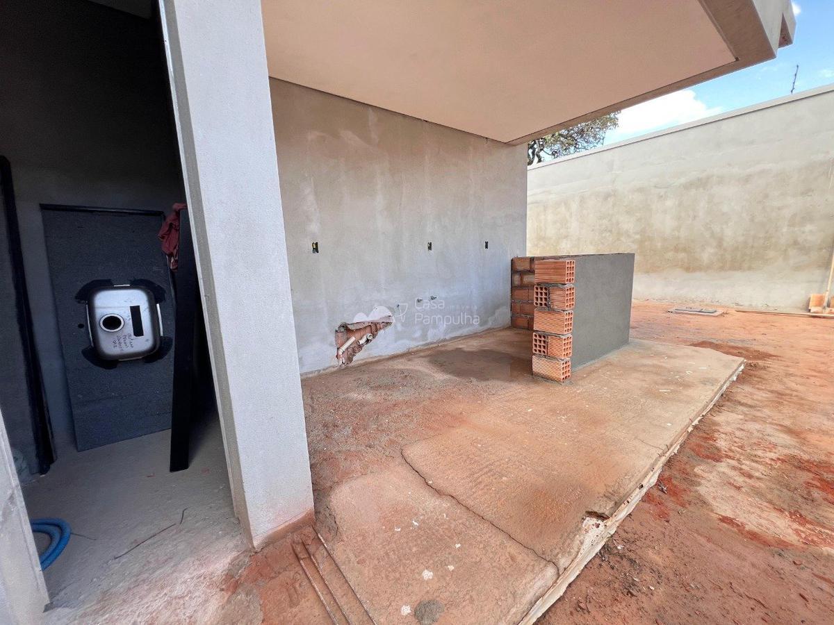 Casa, Trevo, 4 Quartos, 3 Vagas, 3 Suítes