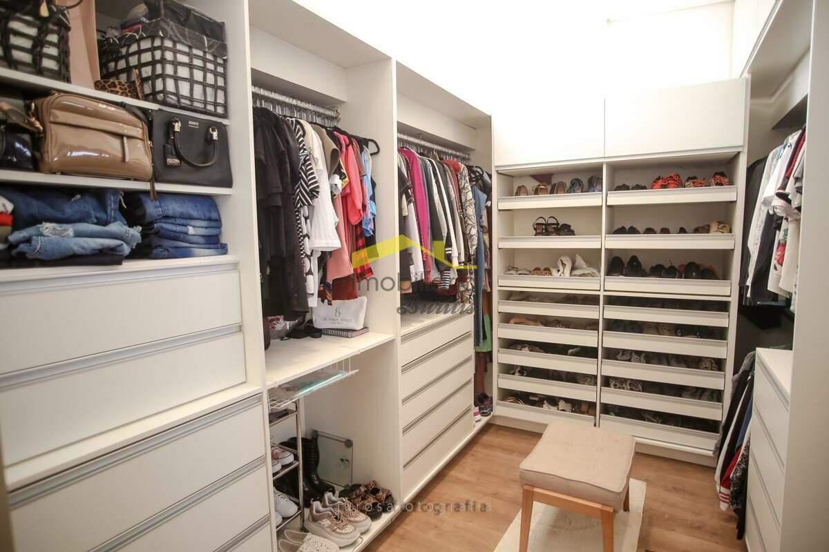 Casa, Buritis, 4 Quartos, 5 Vagas, 4 Suítes