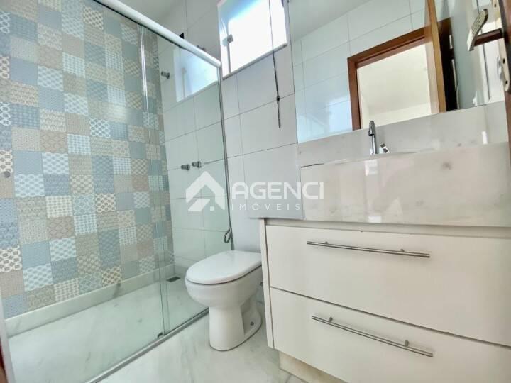 Casa, Cabral, 3 Quartos, 0 Vaga, 1 Suíte