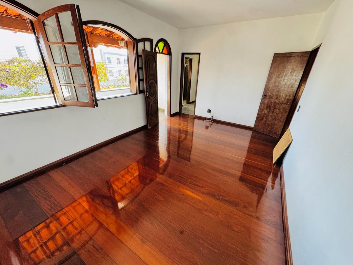 Casa, Jardim Atlântico, 5 Quartos, 4 Vagas, 1 Suíte