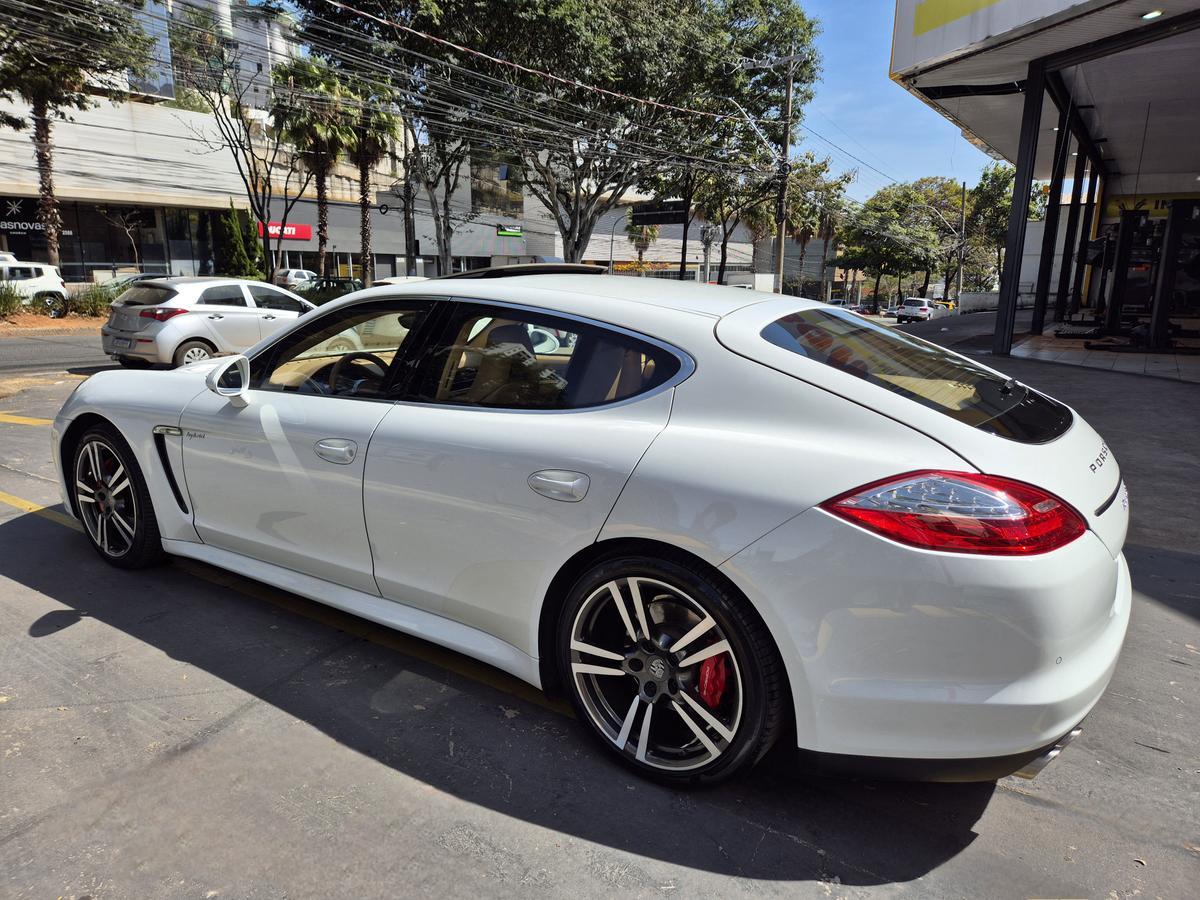 Porsche Panamera Turbo S 4.8
