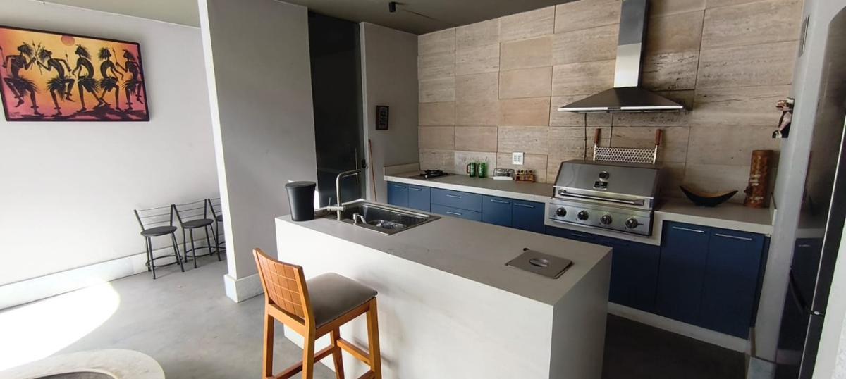 Casa, Bandeirantes (pampulha), 4 Quartos, 10 Vagas, 3 Suítes