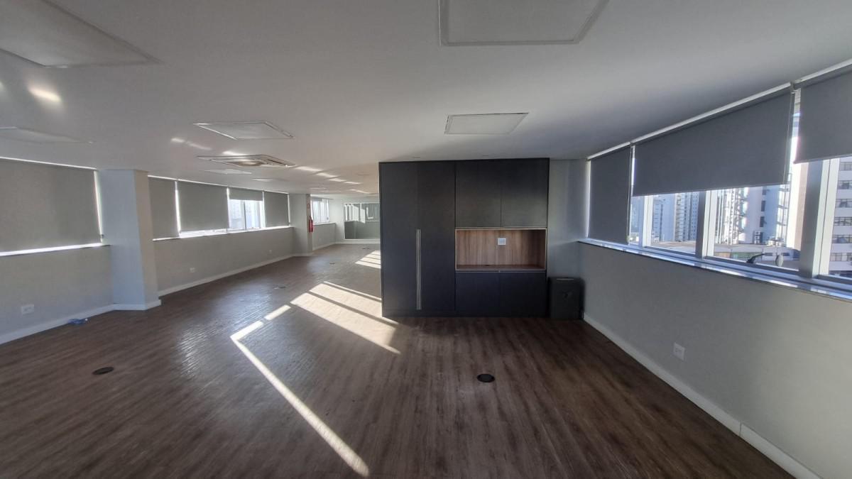 Sala, Savassi, 0 Quarto, 8 Vagas