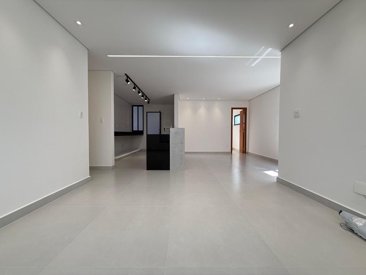 Casa, Itapoã, 3 Quartos, 2 Vagas, 1 Suíte