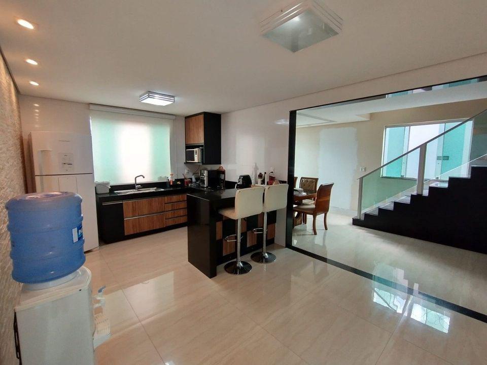 Casa, Santa Maria, 4 Quartos, 2 Vagas, 1 Suíte