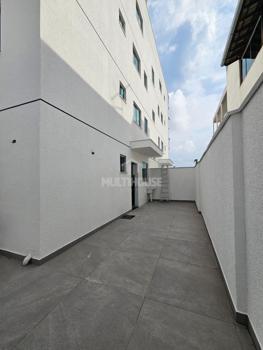 Apartamento, Santa Mônica, 2 Quartos, 0 Vaga, 2 Suítes