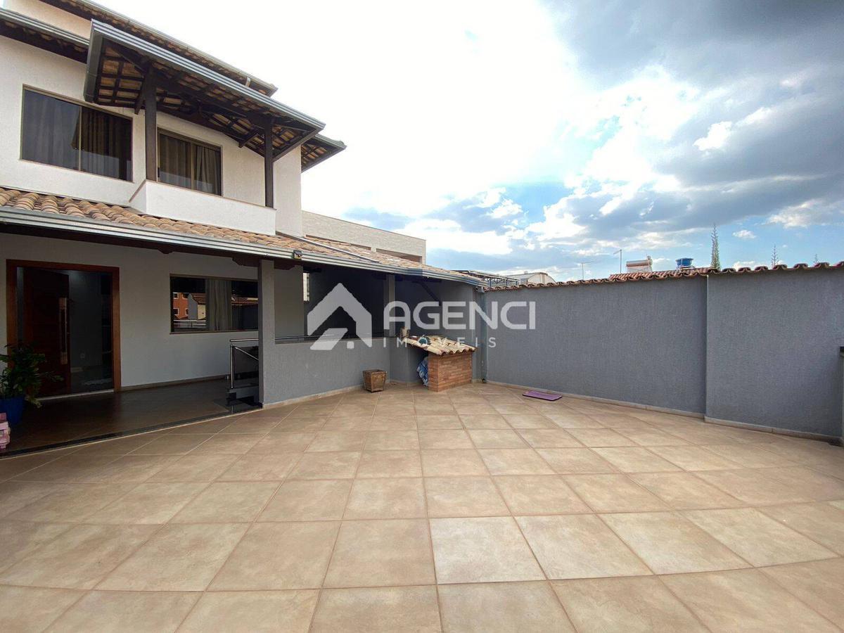 Casa, Jardim Riacho das Pedras, 3 Quartos, 0 Vaga, 1 Suíte