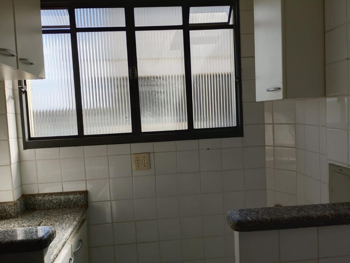 Apartamento, Santa Mônica, 2 Quartos, 0 Vaga