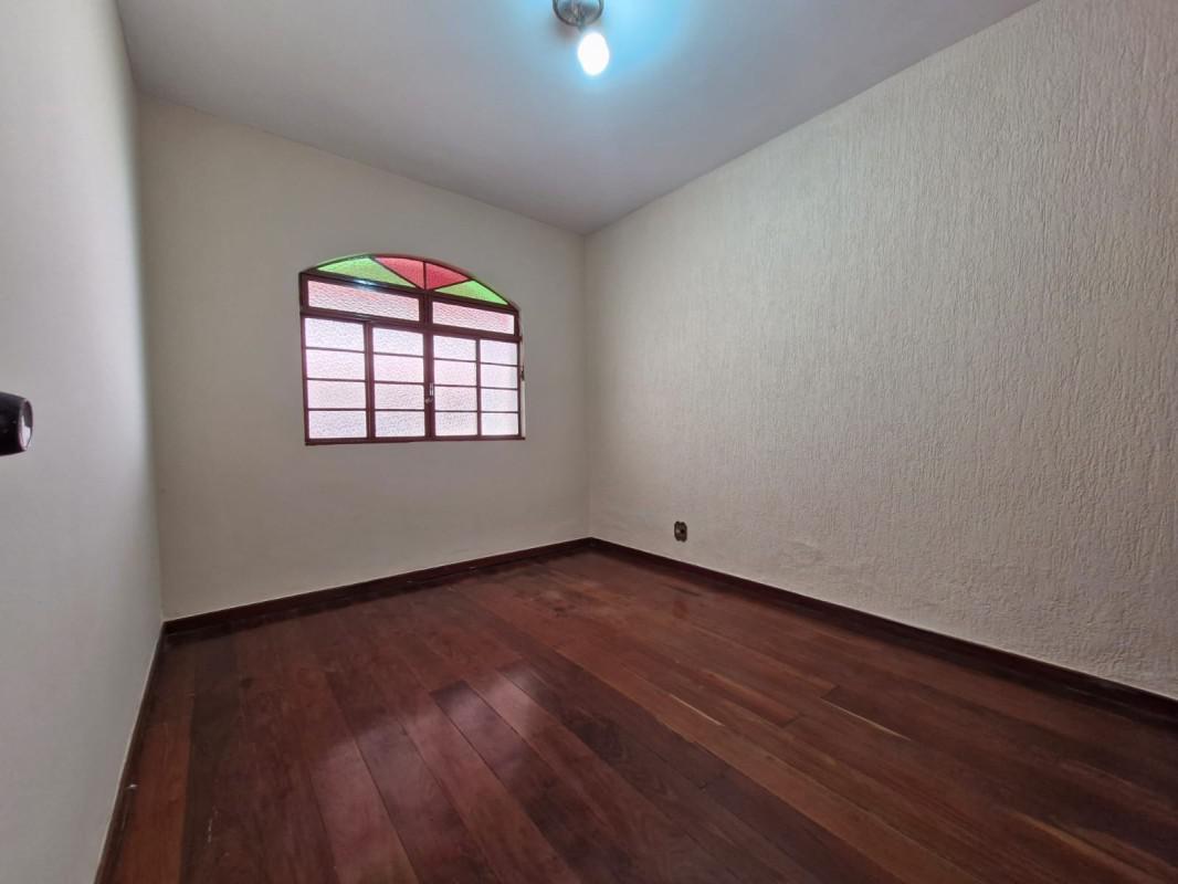 Casa, Castelo, 4 Quartos, 4 Vagas, 2 Suítes