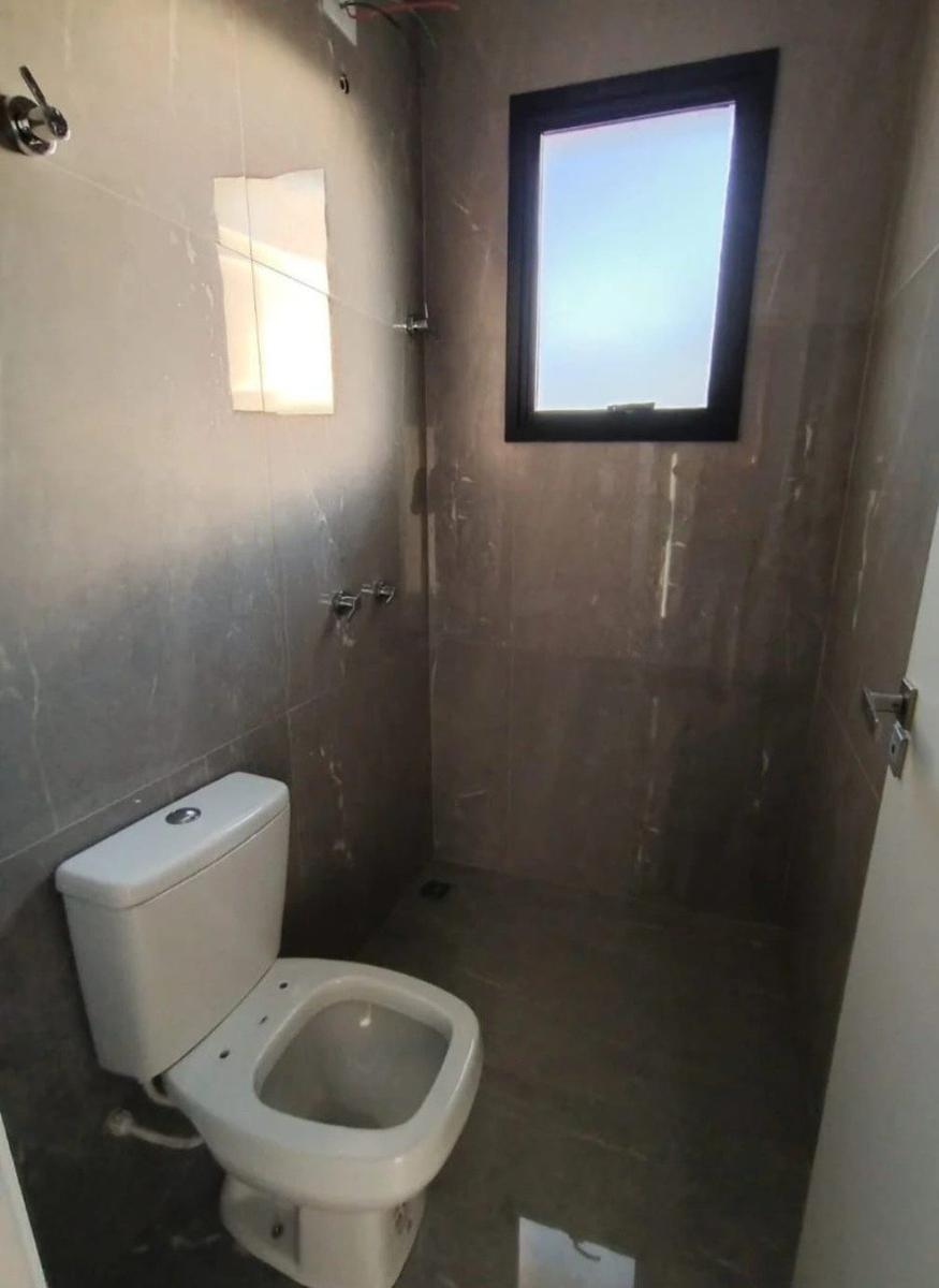 Casa, Planalto, 3 Quartos, 3 Vagas, 1 Suíte