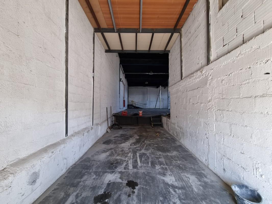 Galpão, Jardim Riacho das Pedras, 0 Quarto, 0 Vaga