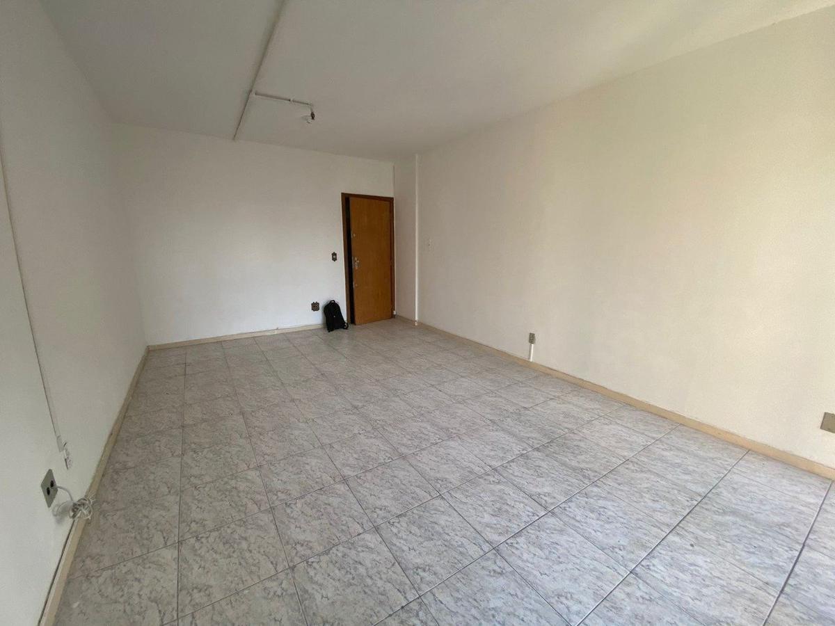 Sala, Centro, 0 Quarto, 0 Vaga