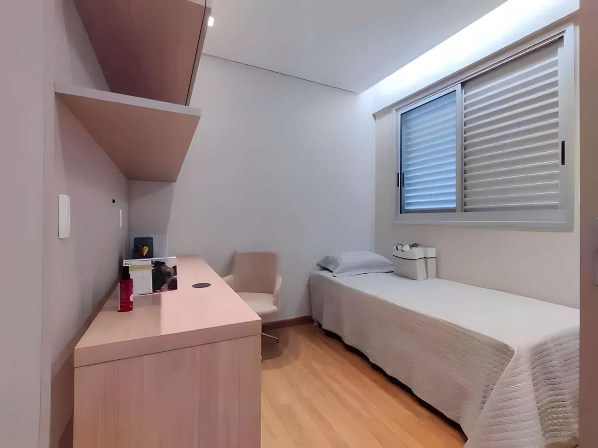 Apartamento, Sagrada Família, 2 Quartos, 2 Vagas, 2 Suítes