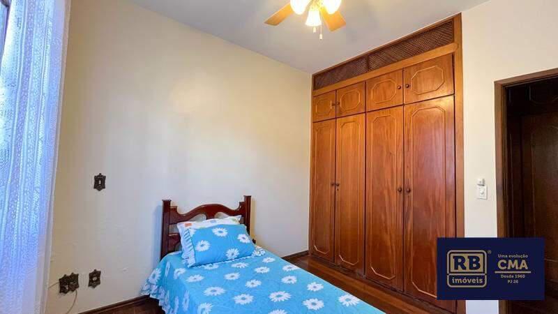 Casa, Luxemburgo, 5 Quartos, 4 Vagas, 2 Suítes