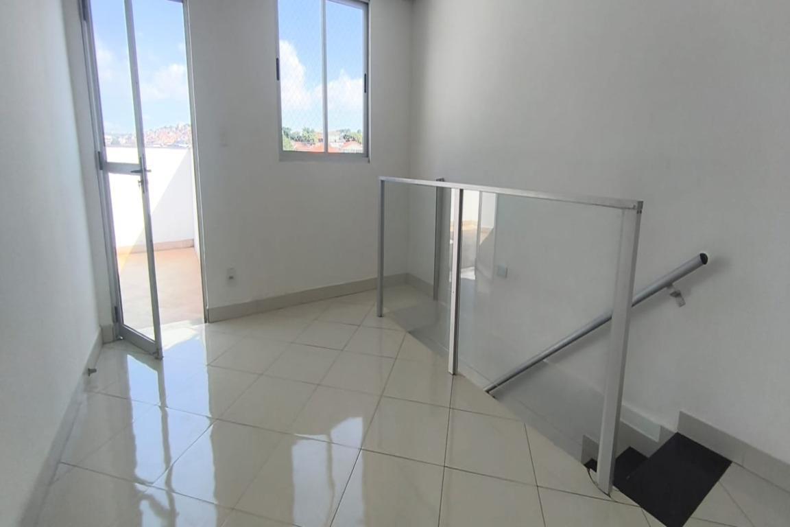 Cobertura, Santa Cruz, 3 Quartos, 2 Vagas, 1 Suíte