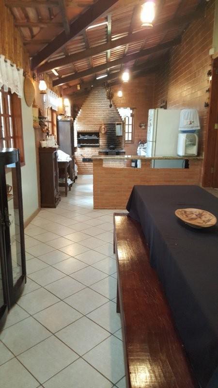 Fazenda, Califórnia, 5 Quartos, 3 Vagas, 1 Suíte