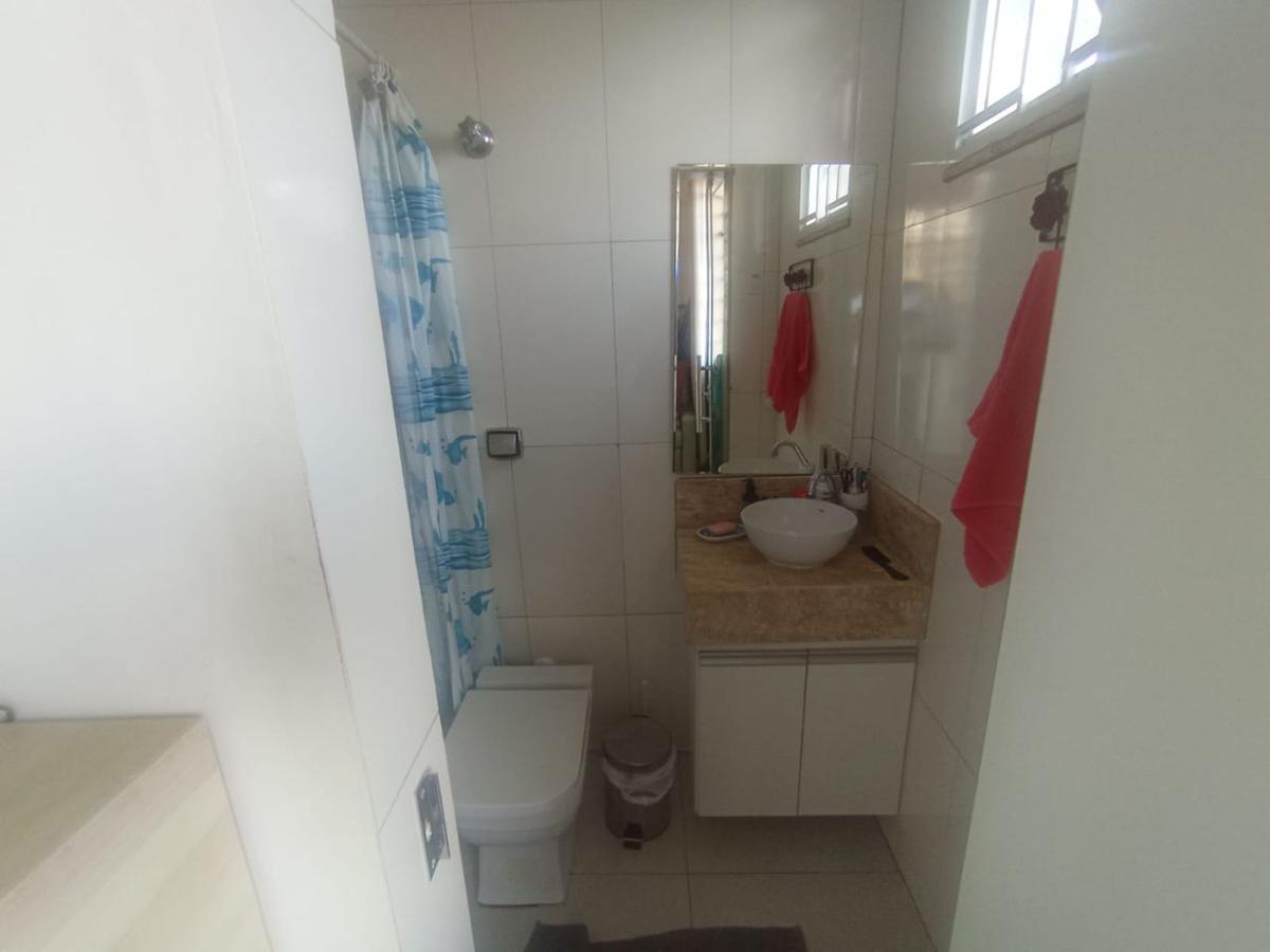 Casa, Santa Cruz, 3 Quartos, 8 Vagas, 1 Suíte