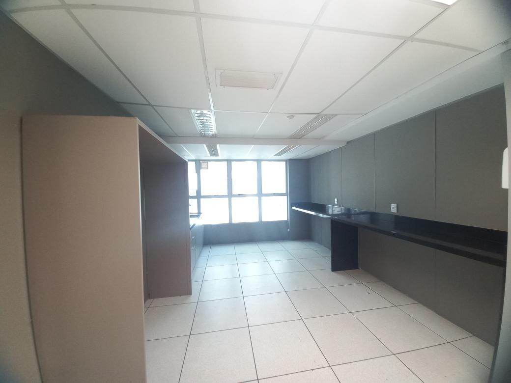 Sala, Savassi, 0 Quarto, 2 Vagas