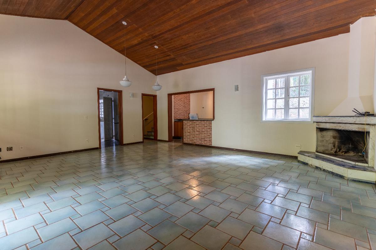 Casa, São Sebastião das Águas Claras, 4 Quartos, 5 Vagas, 3 Suítes