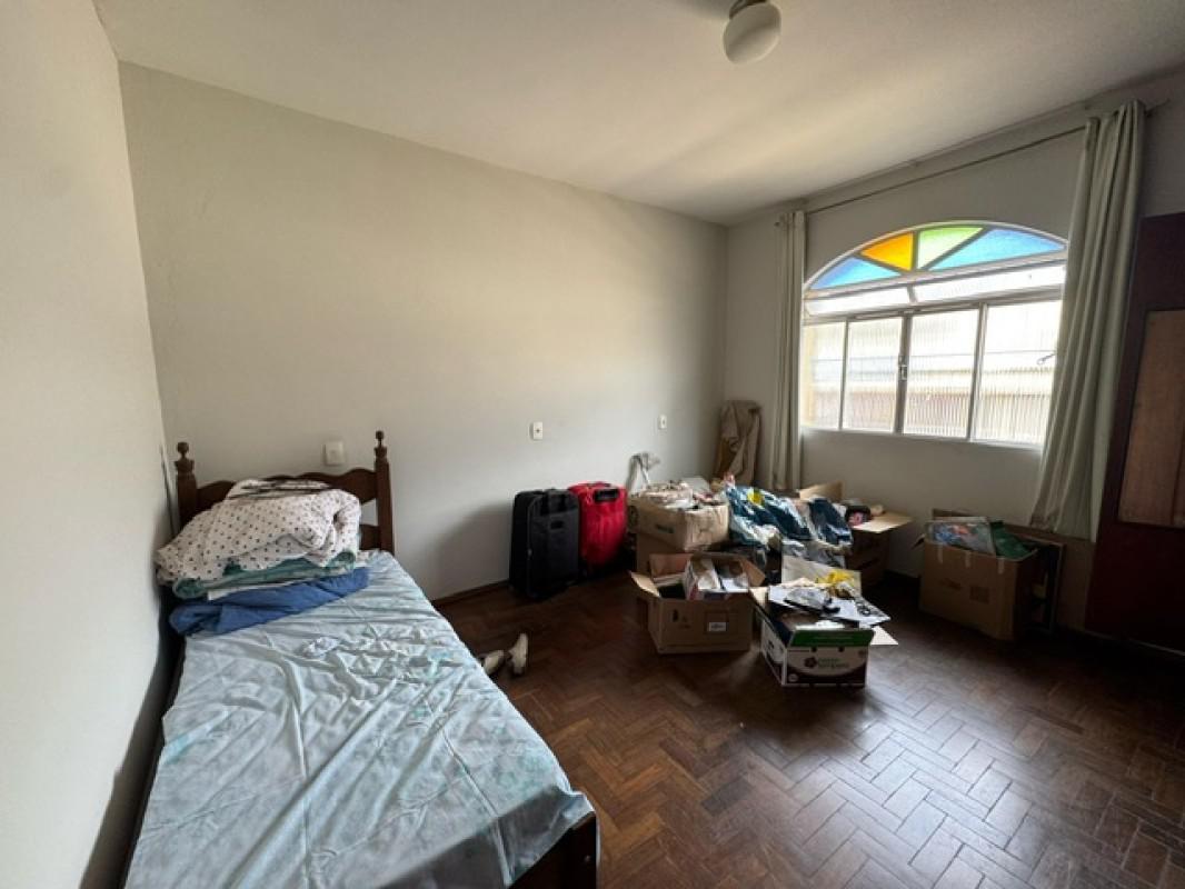 Casa, Inconfidência, 4 Quartos, 2 Vagas, 1 Suíte