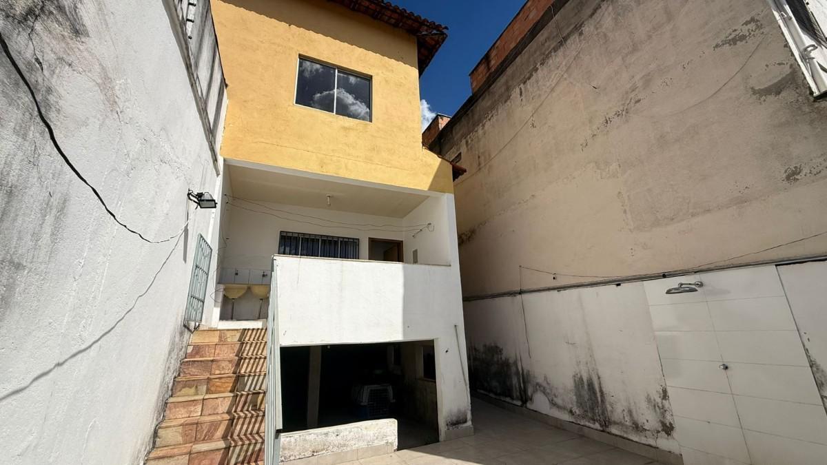 Casa, Arvoredo, 4 Quartos, 2 Vagas, 1 Suíte