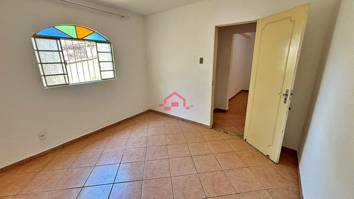 Casa, Minas Brasil, 2 Quartos, 0 Vaga