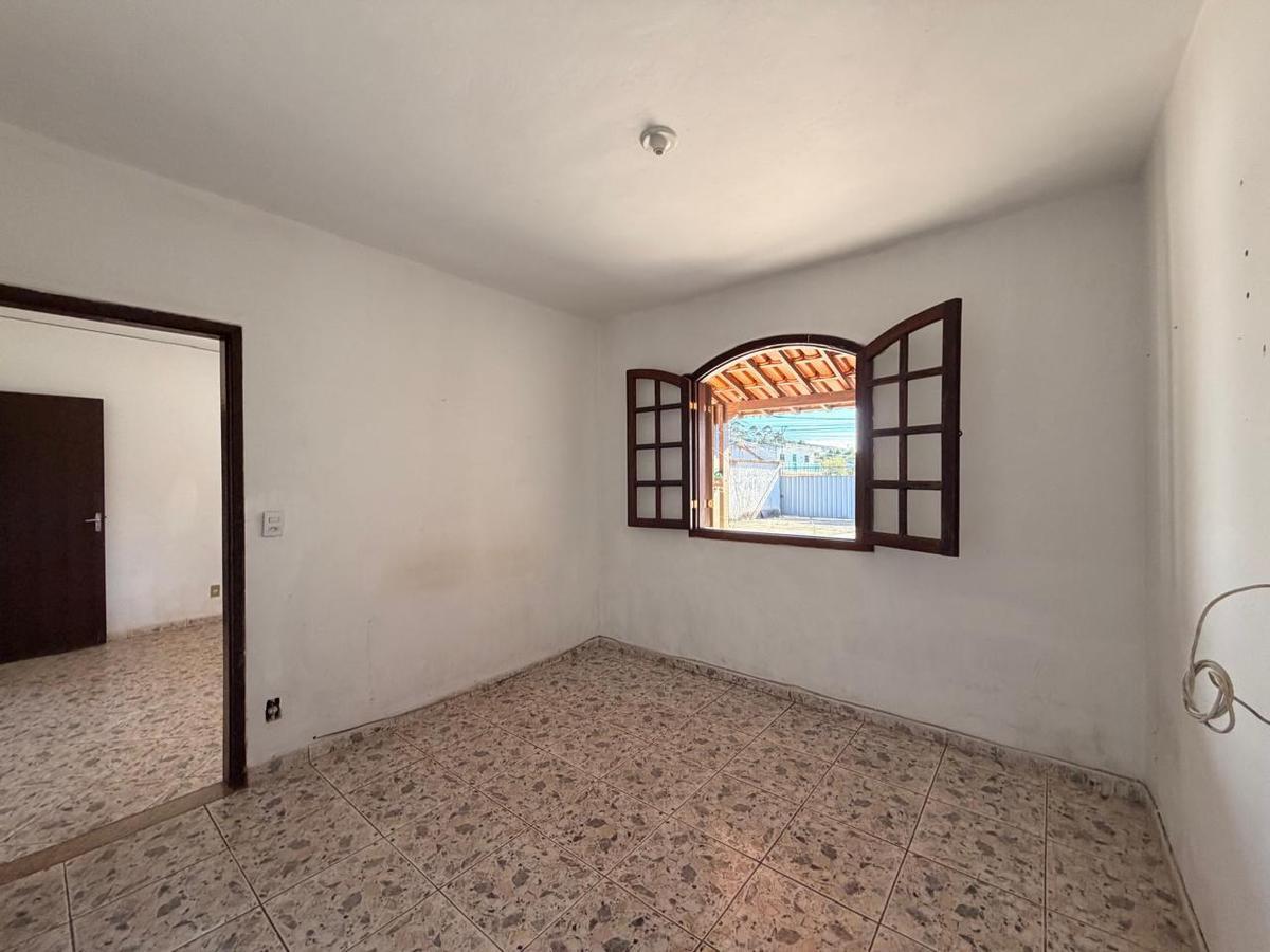Casa, Jardim Canadá, 3 Quartos, 0 Vaga