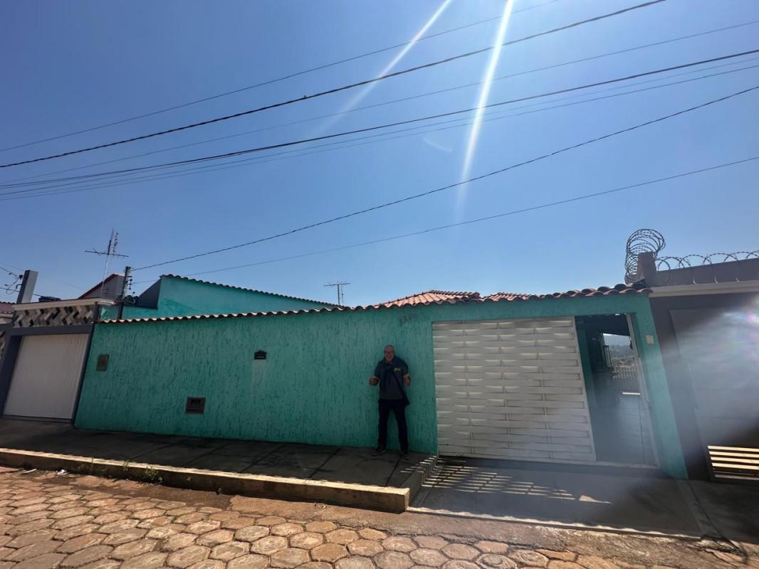 Casa, Centro, 3 Quartos, 2 Vagas