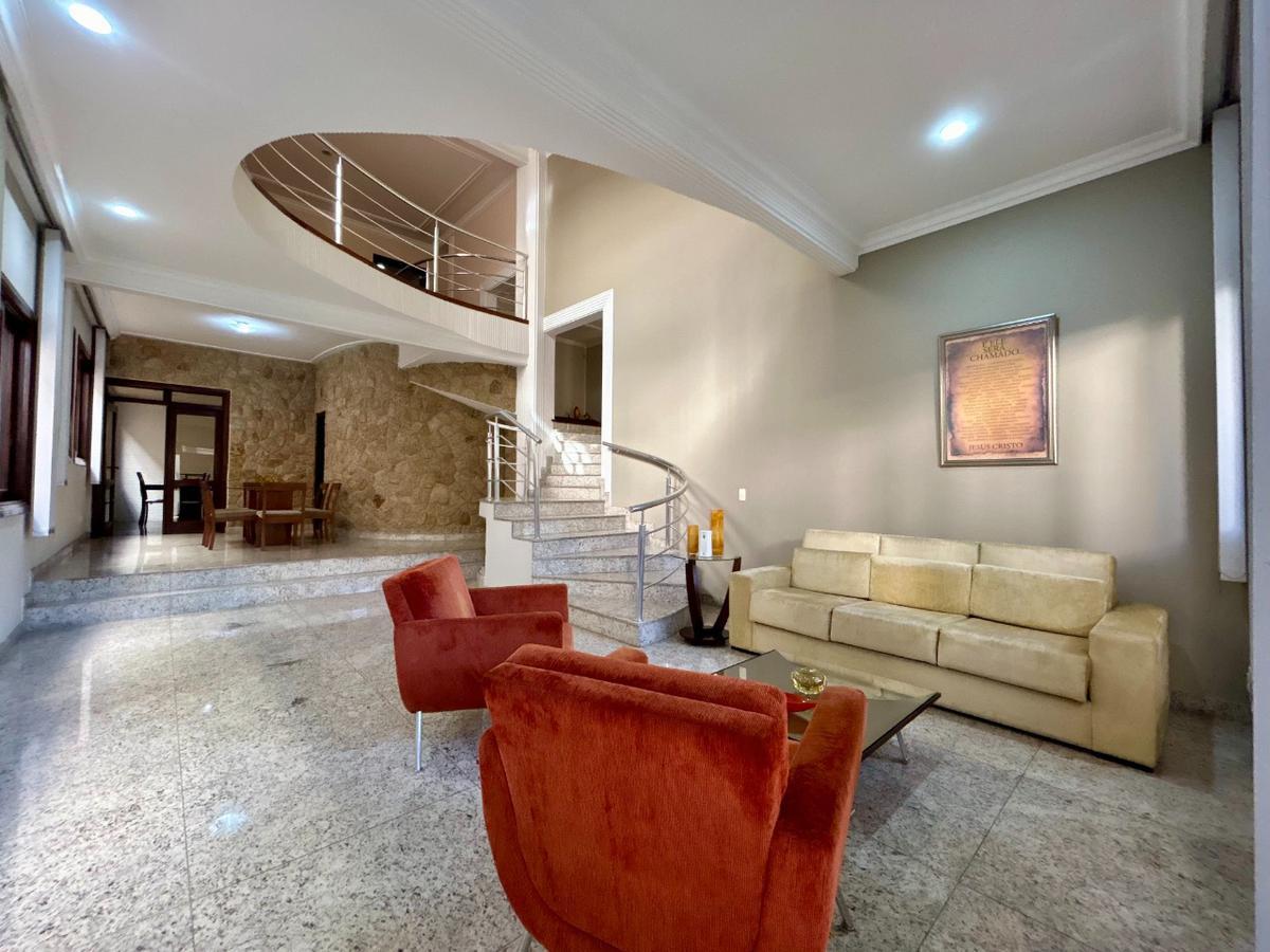 Casa, Castelo, 4 Quartos, 4 Vagas, 1 Suíte