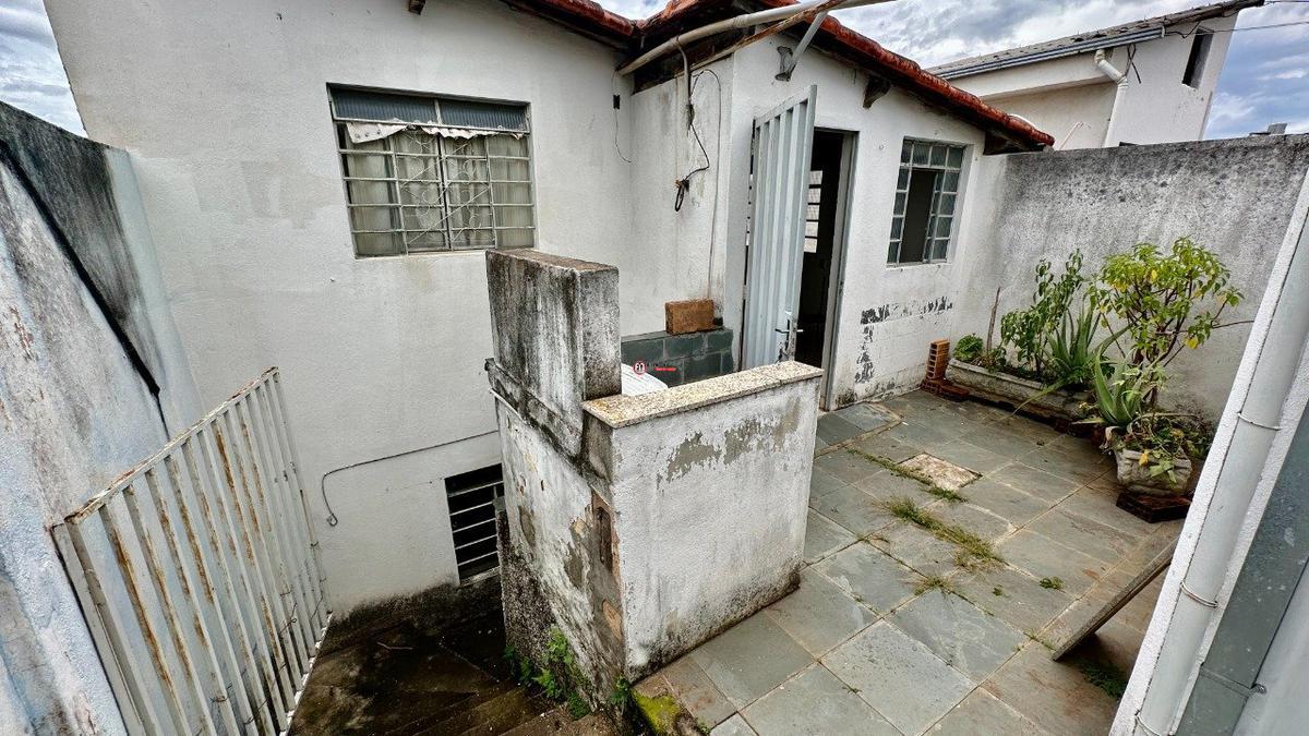 Casa, Planalto, 6 Quartos, 5 Vagas, 1 Suíte