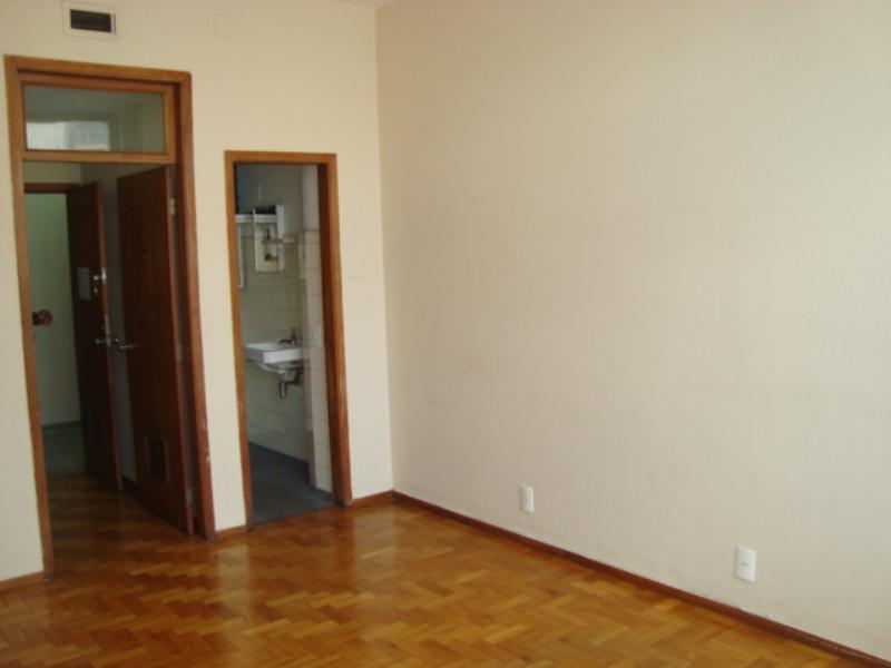 Sala, Centro, 1 Quarto, 0 Vaga